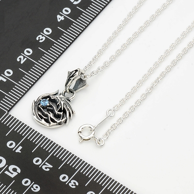 シルバーネックレス