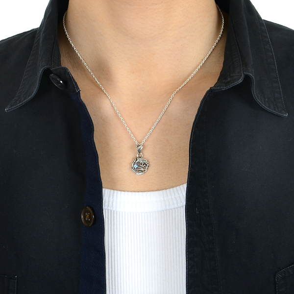 シルバーネックレス