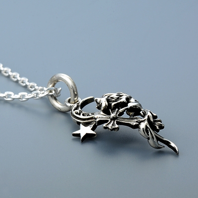 シルバーネックレス