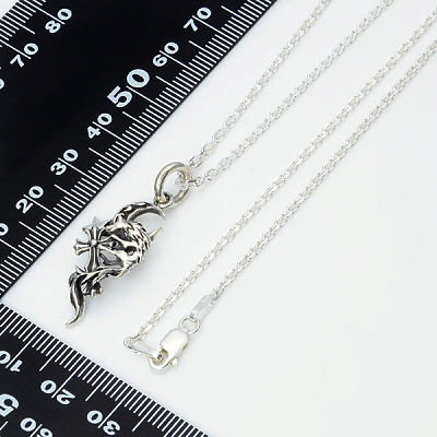 シルバーネックレス