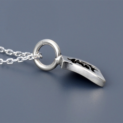 シルバーネックレス