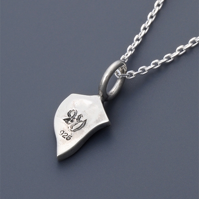 シルバーネックレス