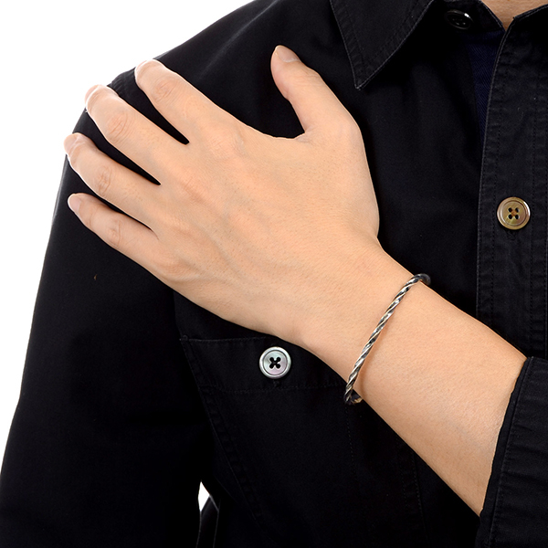 シルバーバングル