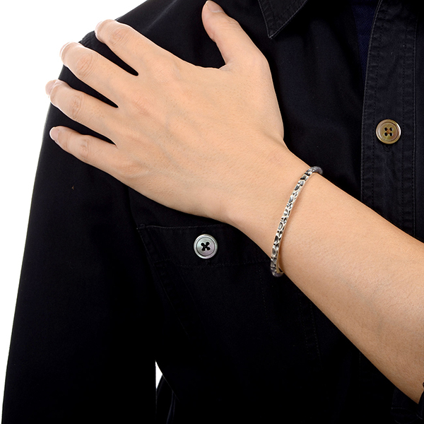 シルバーバングル