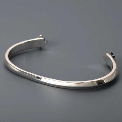 シルバーバングル