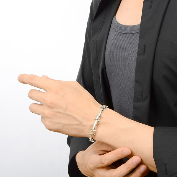 シルバーバングル