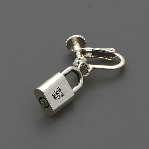 シルバーイヤリング