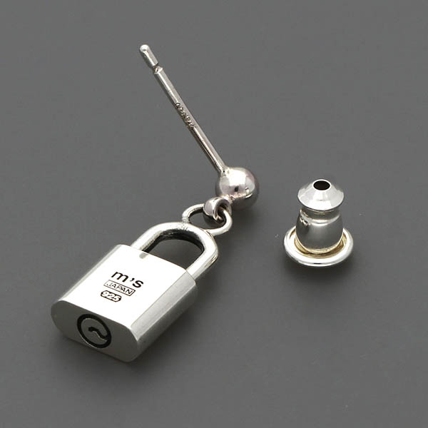 シルバースタッドピアス(片耳用)