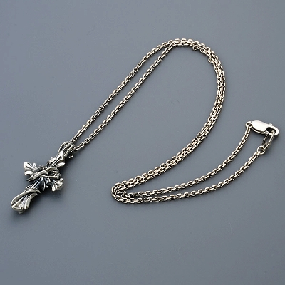 シルバーネックレス