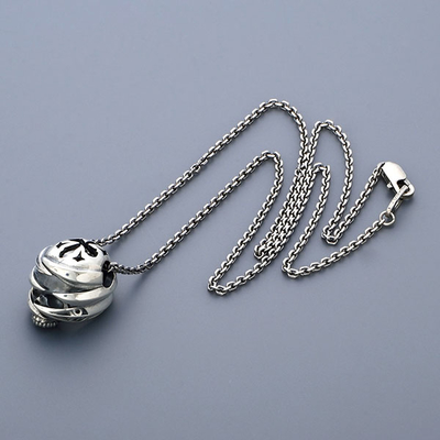 シルバーネックレス