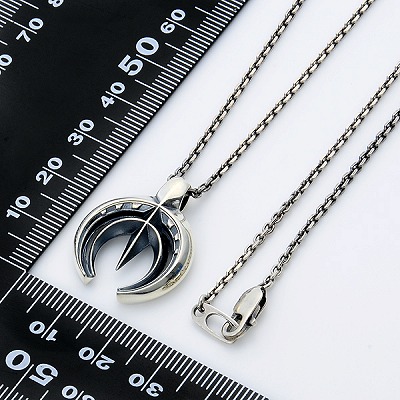 シルバーネックレス