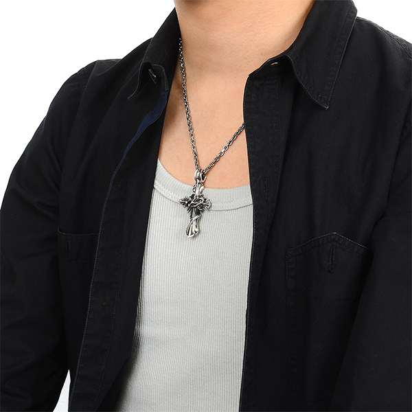 シルバーネックレス