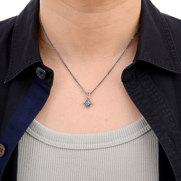 シルバーネックレス