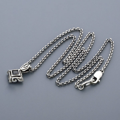 シルバーネックレス