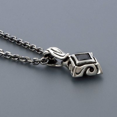 シルバーネックレス