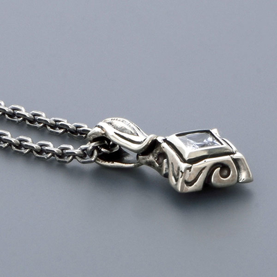 シルバーネックレス