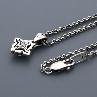 シルバーネックレス