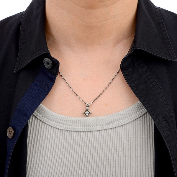 シルバーネックレス