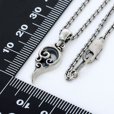 シルバーネックレス