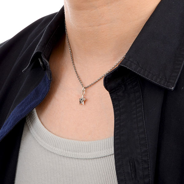 シルバーネックレス