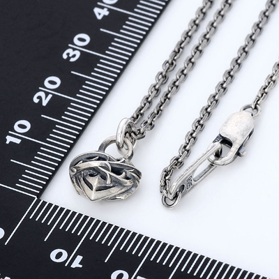 シルバーネックレス