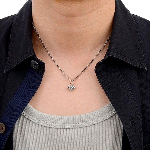 シルバーネックレス