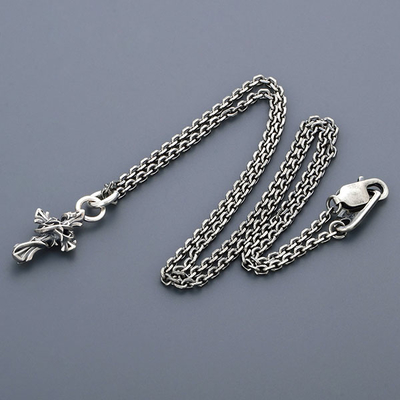 シルバーネックレス