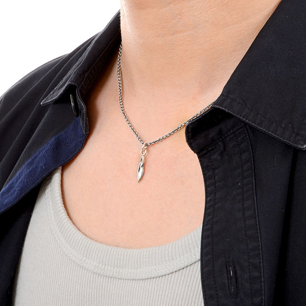 シルバーネックレス