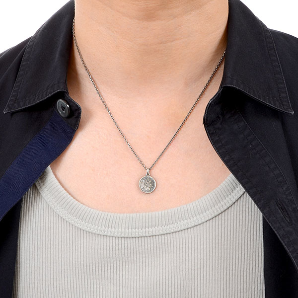 シルバーネックレス