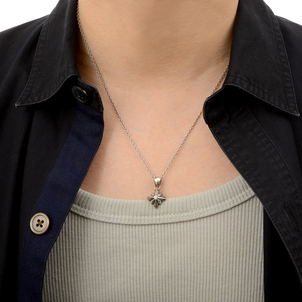 シルバーネックレス