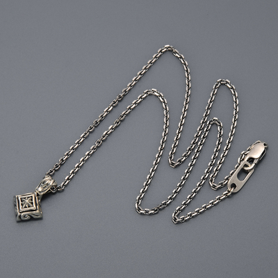 シルバーネックレス