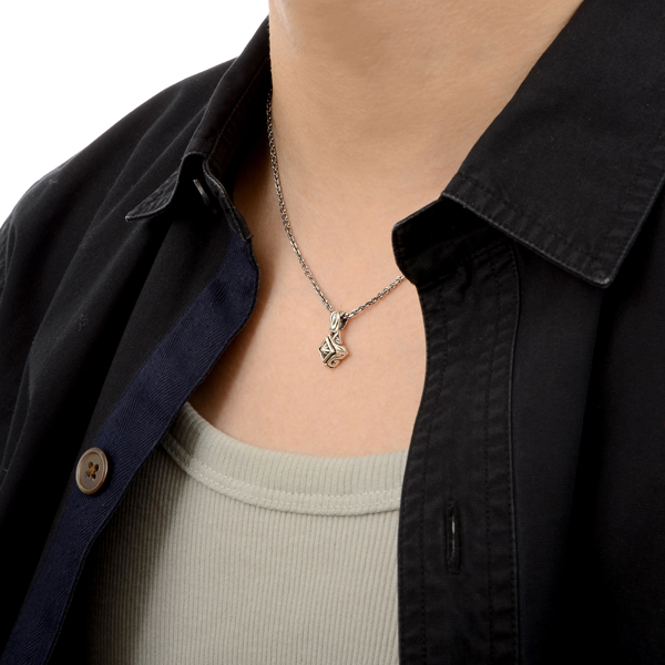 シルバーネックレス