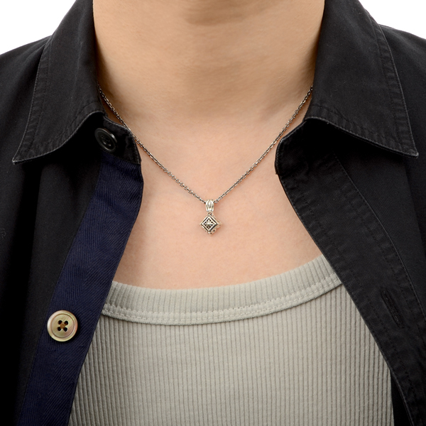 シルバーネックレス