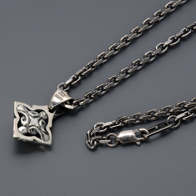 シルバーネックレス