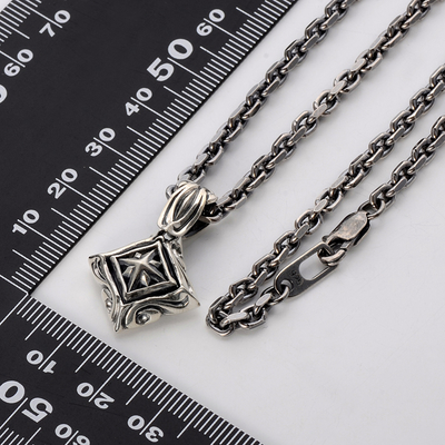 シルバーネックレス