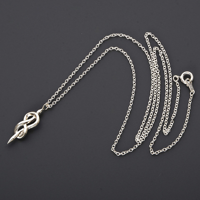 シルバーネックレス