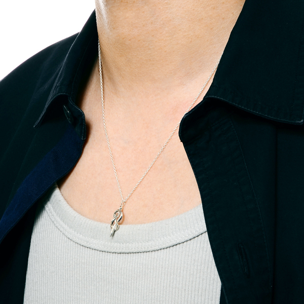 シルバーネックレス