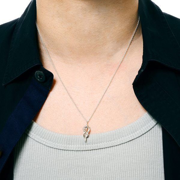 シルバーネックレス