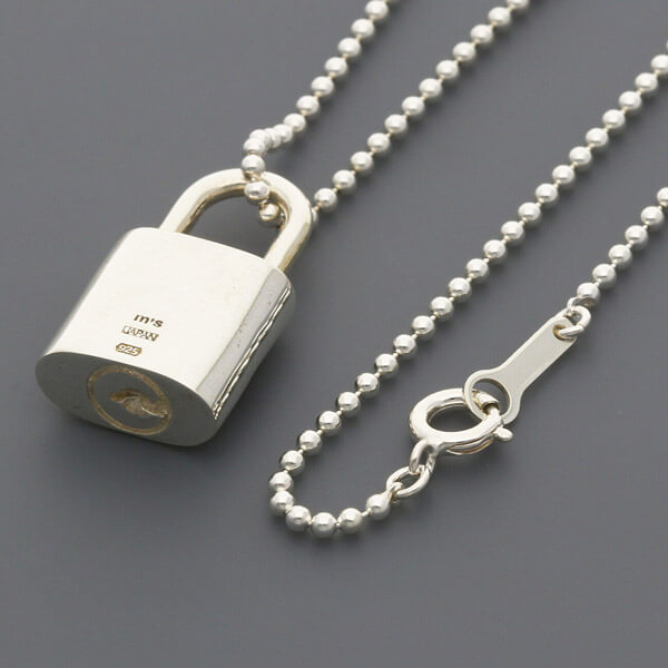 シルバーネックレス