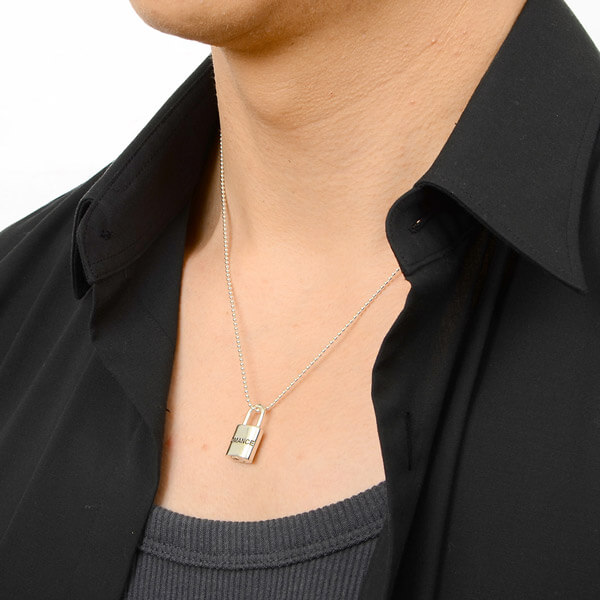 シルバーネックレス