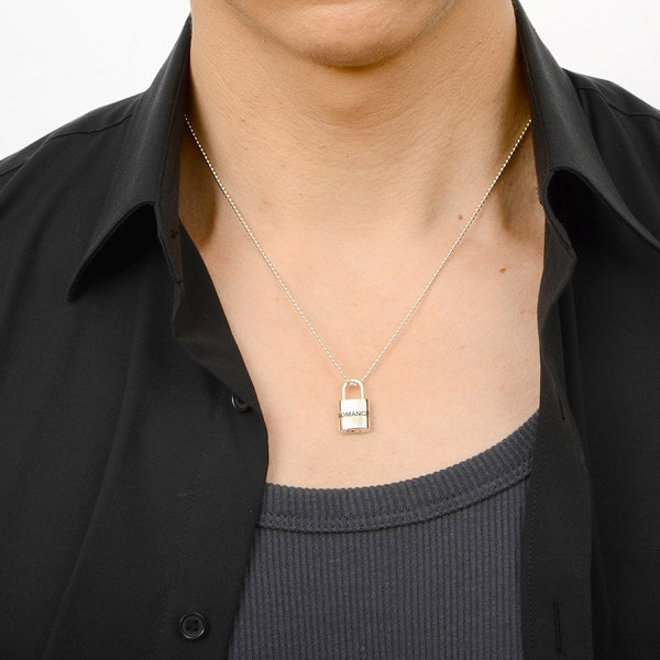 シルバーネックレス