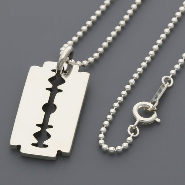 シルバーネックレス