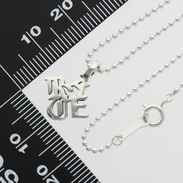 シルバーネックレス