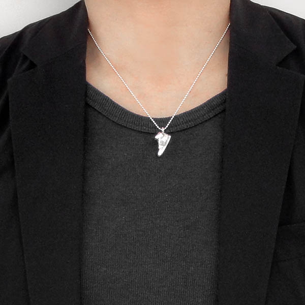 シルバーネックレス