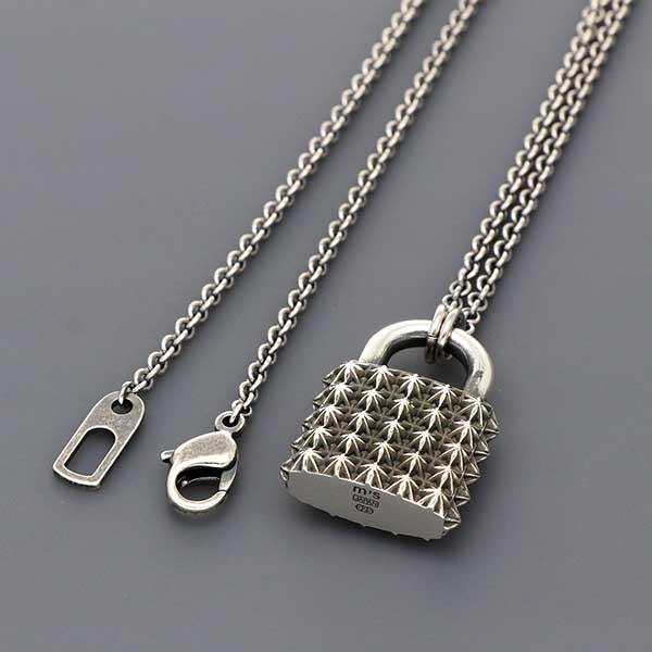 シルバーネックレス