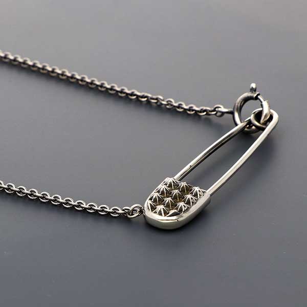 シルバーネックレス