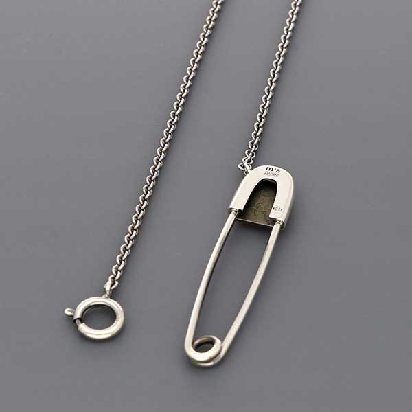 シルバーネックレス