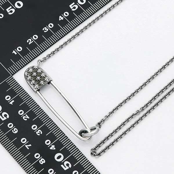 シルバーネックレス