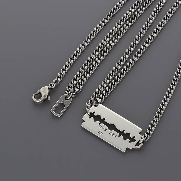 シルバーネックレス