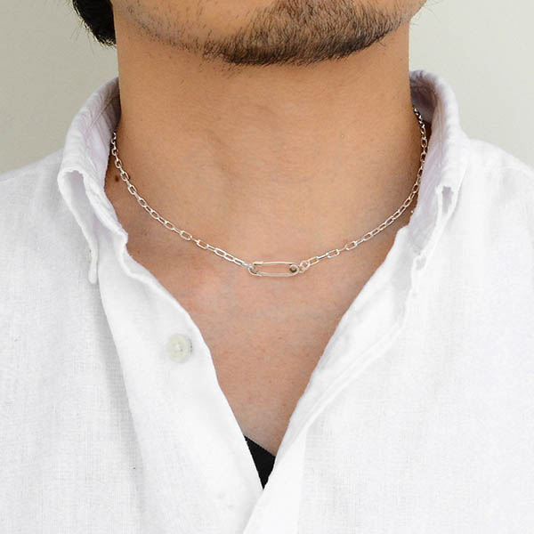 シルバーネックレス